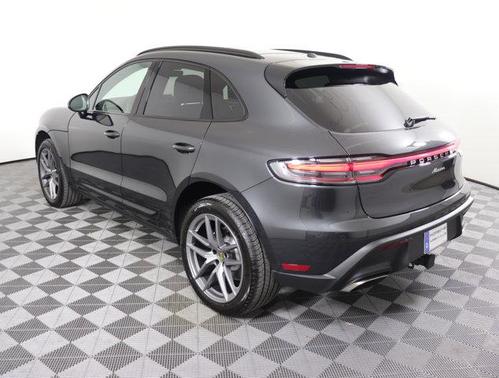 2025 Porsche Macan Base