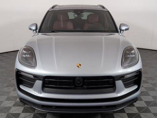 2025 Porsche Macan AWD