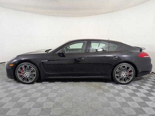 2016 Porsche Panamera Turbo