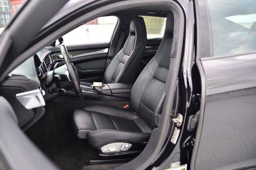 2016 Porsche Panamera Turbo