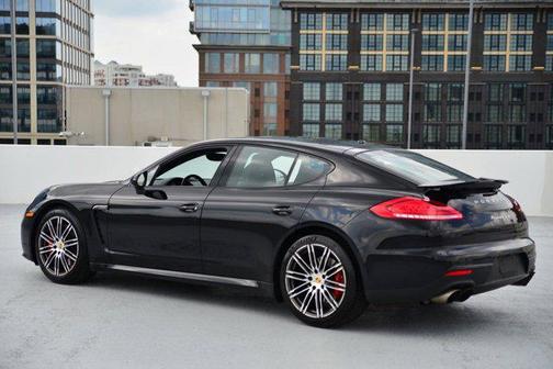 2016 Porsche Panamera Turbo