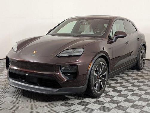 2025 Porsche Macan 4S