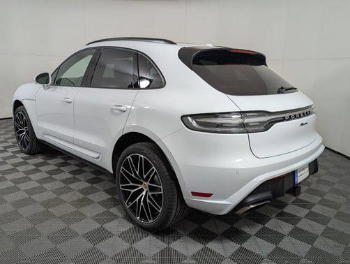 2026 Porsche Macan AWD
