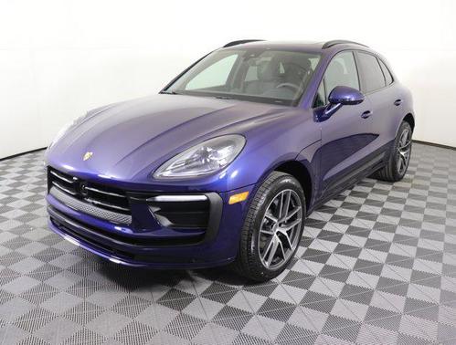 2025 Porsche Macan Base
