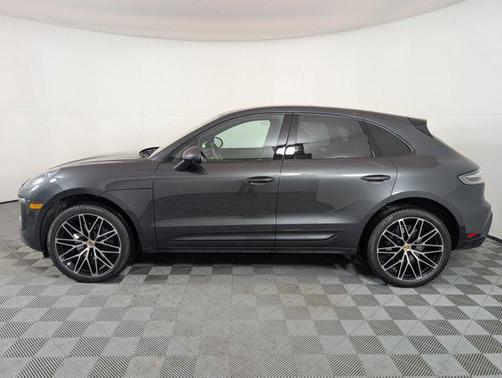 2025 Porsche Macan AWD