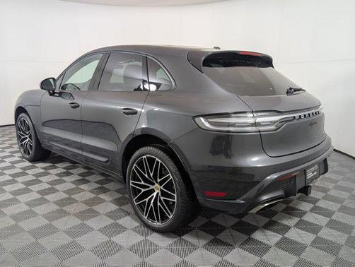 2025 Porsche Macan AWD