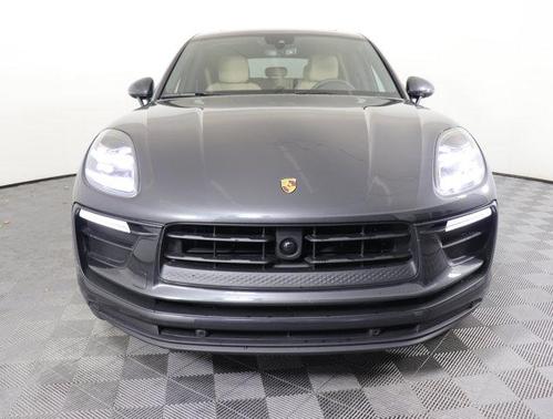 2025 Porsche Macan Base