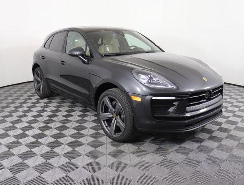 2025 Porsche Macan Base