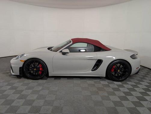 2023 Porsche 718 Spyder Roadster