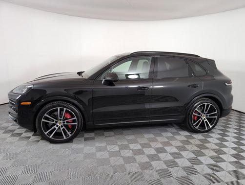 2024 Porsche Cayenne S