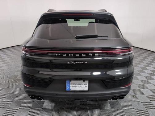 2024 Porsche Cayenne S