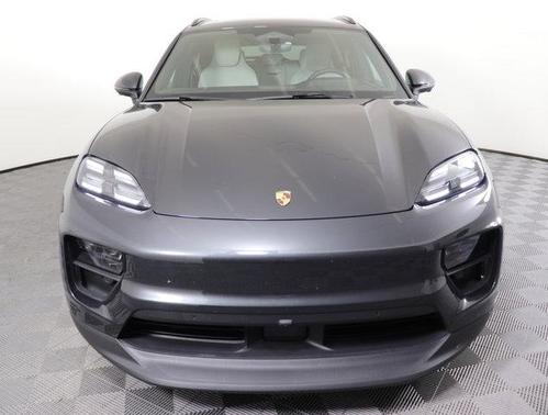 2024 Porsche Macan Base