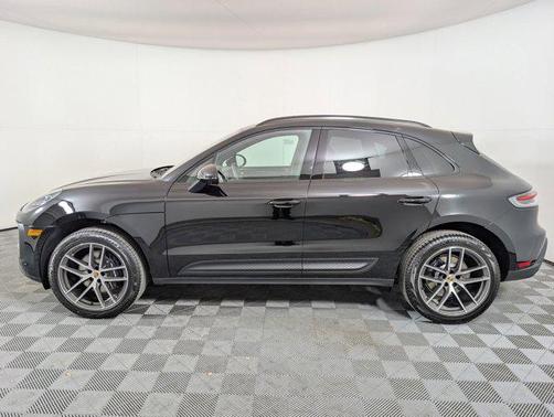 2026 Porsche Macan AWD