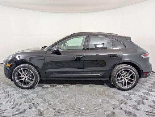 2026 Porsche Macan AWD