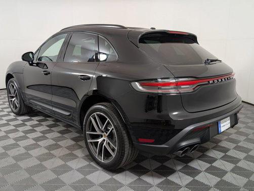 2026 Porsche Macan AWD