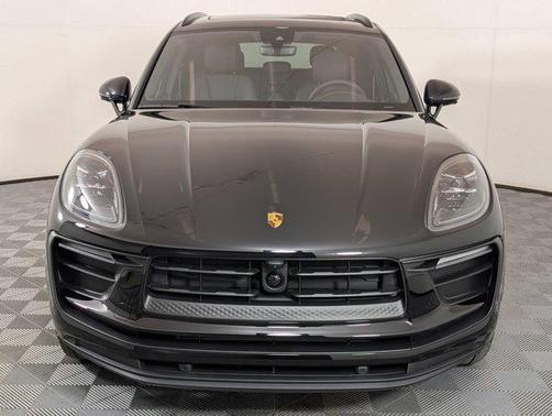 2026 Porsche Macan AWD