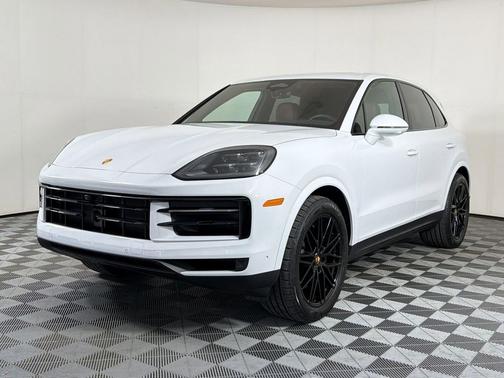 Carrara White Metallic 2026 Porsche Cayenne Cayenne