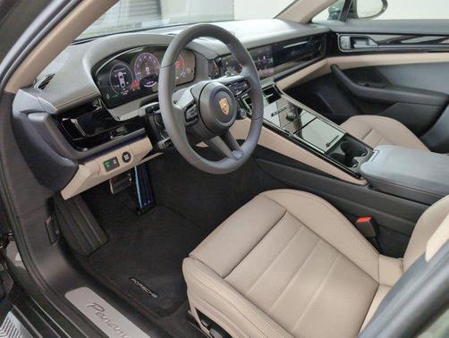 2025 Porsche Panamera RWD