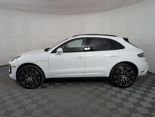2026 Porsche Macan AWD