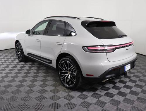 2025 Porsche Macan Base