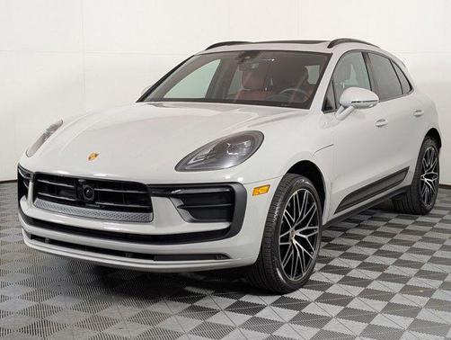 2025 Porsche Macan AWD