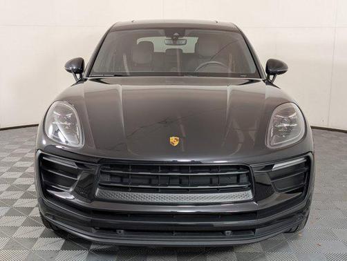 2022 Porsche Macan AWD