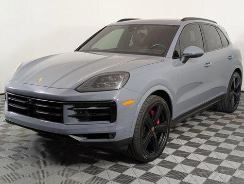 2024 Porsche Cayenne S