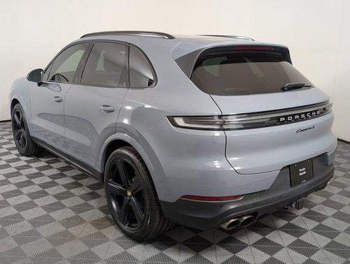 2024 Porsche Cayenne S