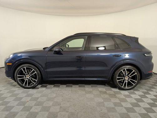 Algarve Blue Metallic 2026 Porsche Cayenne GTS