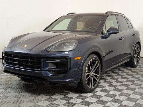 Algarve Blue Metallic 2026 Porsche Cayenne GTS