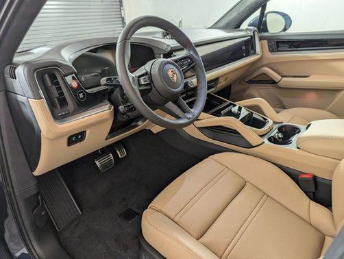 Algarve Blue Metallic 2026 Porsche Cayenne GTS