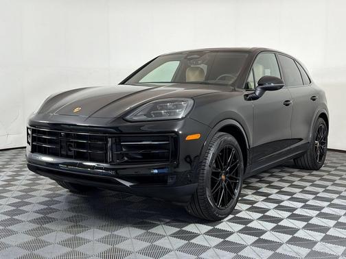 Chromite Black Metallic 2026 Porsche Cayenne Cayenne