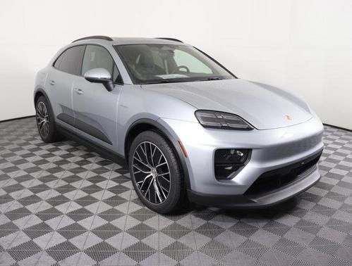 2025 Porsche Macan Base