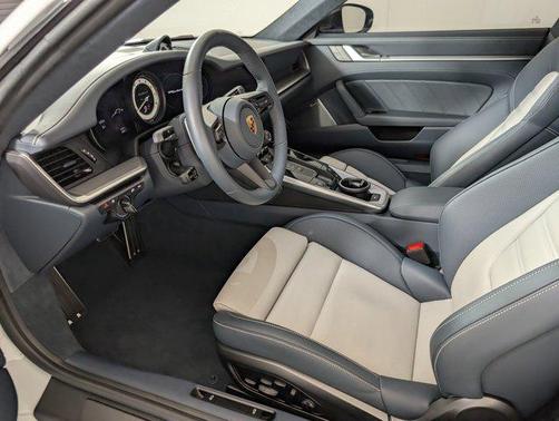 2025 Porsche 911 Turbo S