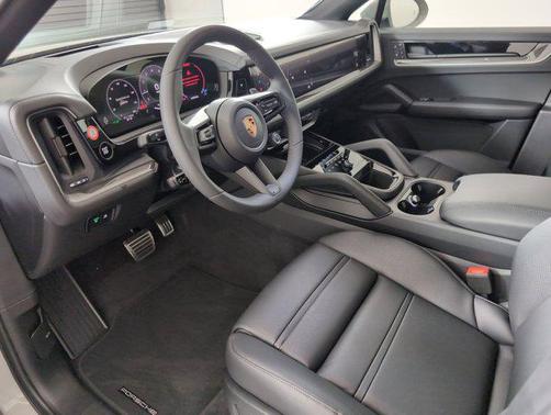 2025 Porsche Cayenne S
