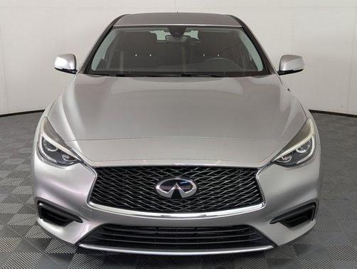 2018 INFINITI QX30 PURE