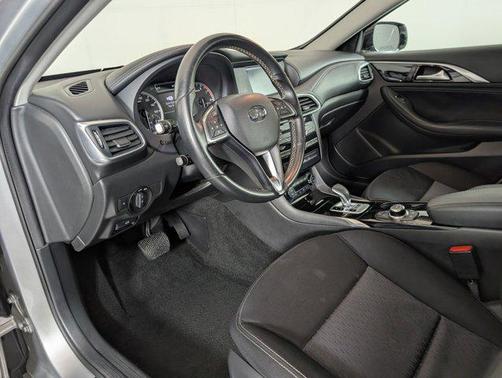 2018 INFINITI QX30 PURE