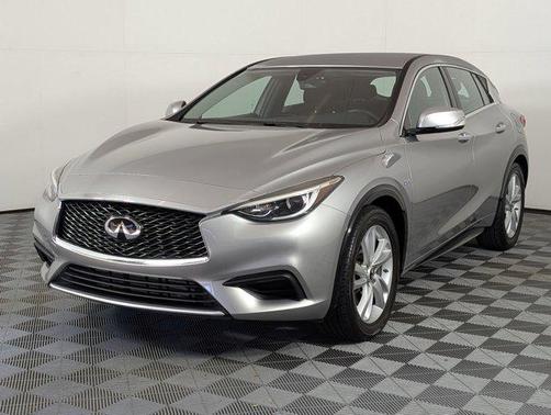 2018 INFINITI QX30 PURE