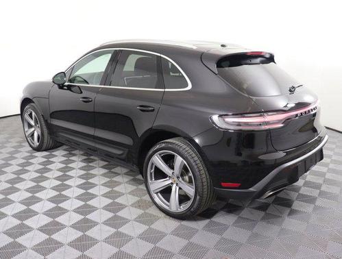 2025 Porsche Macan AWD