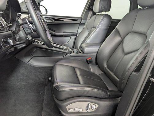 2024 Porsche Macan AWD