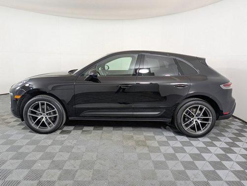 2024 Porsche Macan AWD