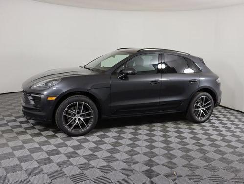 2025 Porsche Macan Base