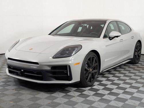2025 Porsche Panamera 4