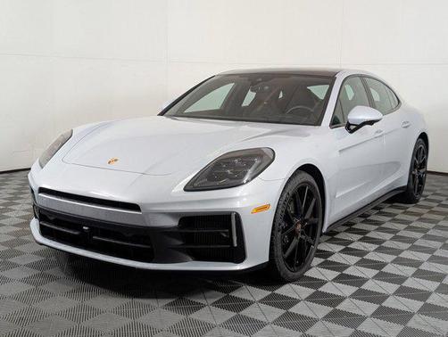 Ice Grey Metallic 2026 Porsche Panamera 4
