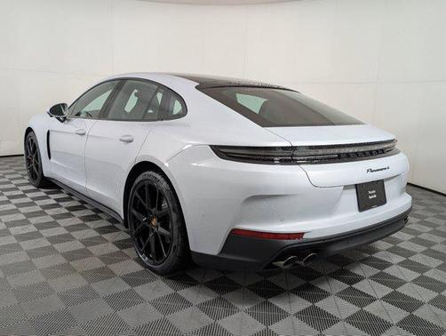 Ice Grey Metallic 2026 Porsche Panamera 4