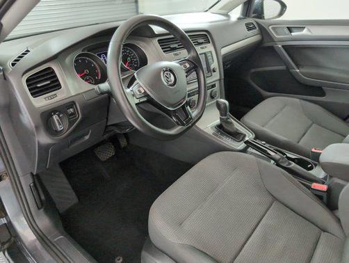 2016 Volkswagen Golf SportWagen TSI S 4-Door
