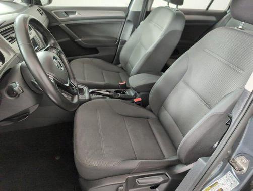 2016 Volkswagen Golf SportWagen TSI S 4-Door