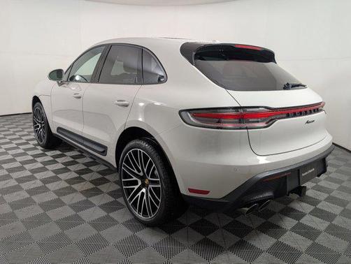 2026 Porsche Macan AWD