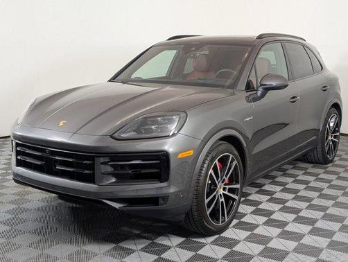 2025 Porsche Cayenne S