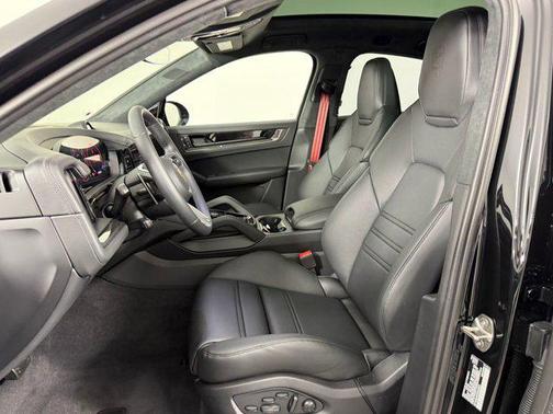 2026 Porsche Cayenne GTS